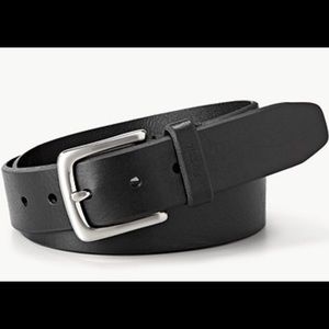 Brand new in plastic, Fossil black belt size 38